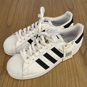 Price Firm adidas Superstar -Women’s
